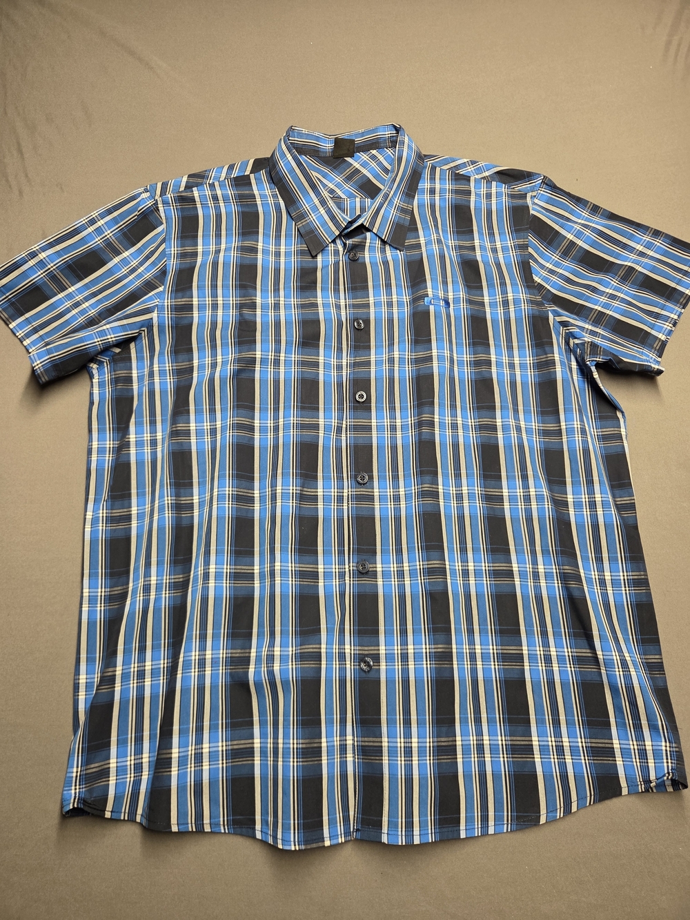 Oakley Men’s Blue and Black Plaid Short Sleeve Button-Down Shirt